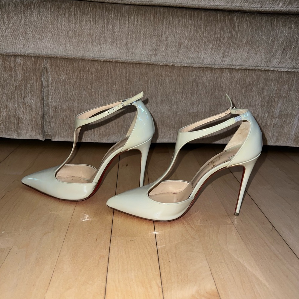 Christian Louboutin t strap 100 mm